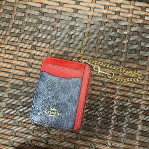 coach Zip Card Case In Signature Canvas cw883